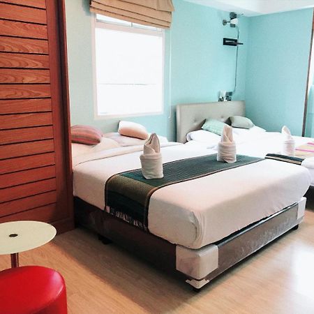 Tawan Bed Club Vandrarhem Chiang Mai Exteriör bild