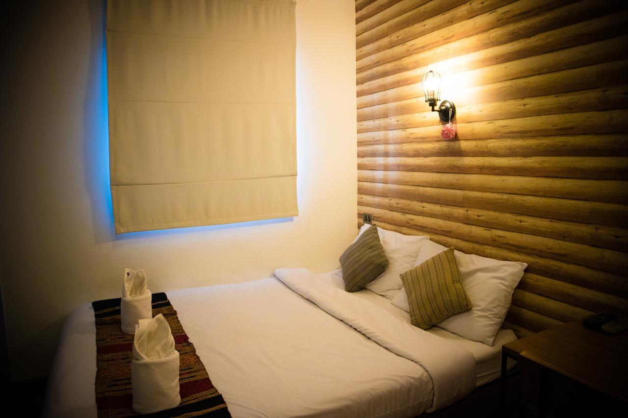 Tawan Bed Club Vandrarhem Chiang Mai Exteriör bild